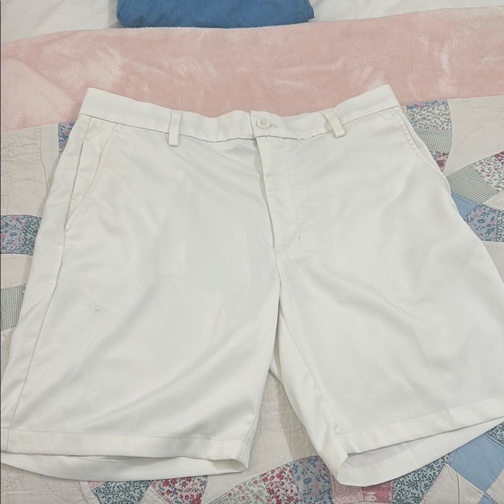 Men’s White Golf Shorts